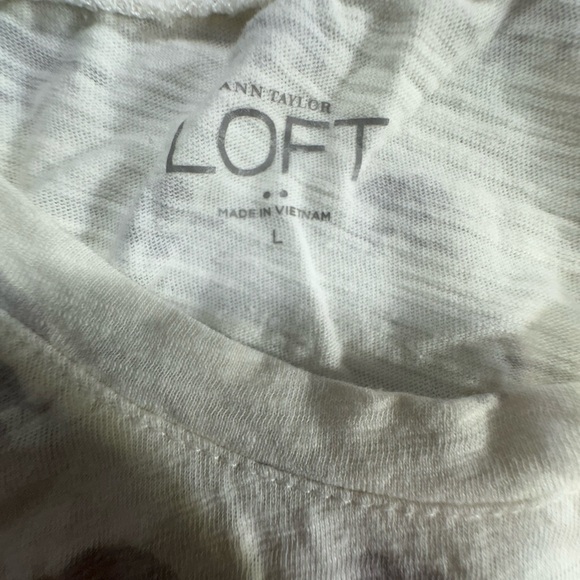 LOFT White Short Sleeve T-Shirt with Elephant print - Picture 5 of 5